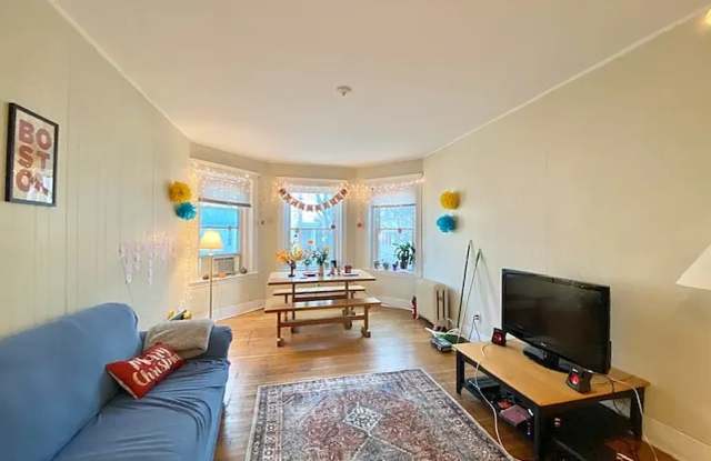 Photo of Gorgeous, Must-See 4-Bed/2-Bath Unit for 9/1/26