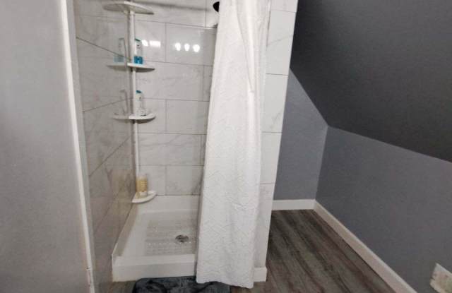 3128 N. Clybourn Ave