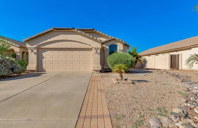 Photo of Beautiful 3 bedroom 2 bathin Mesquite Canyon!