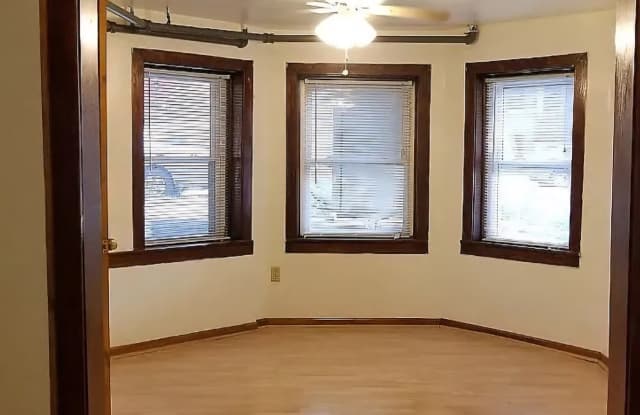 3236 N Lawndale Avenue