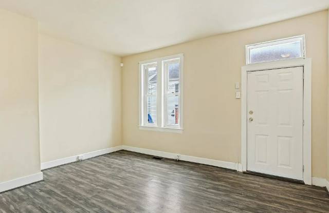 Photo of Bright 4 Bedroom, 1 Bath Home in York, Pa!