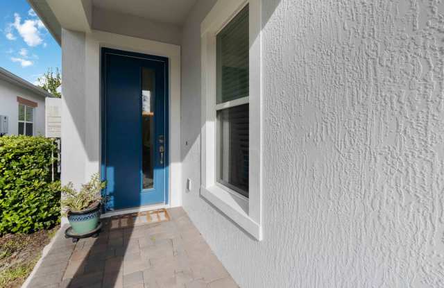 Beautifully Maintained Home in Sought-After Del Webb Twin Lakes