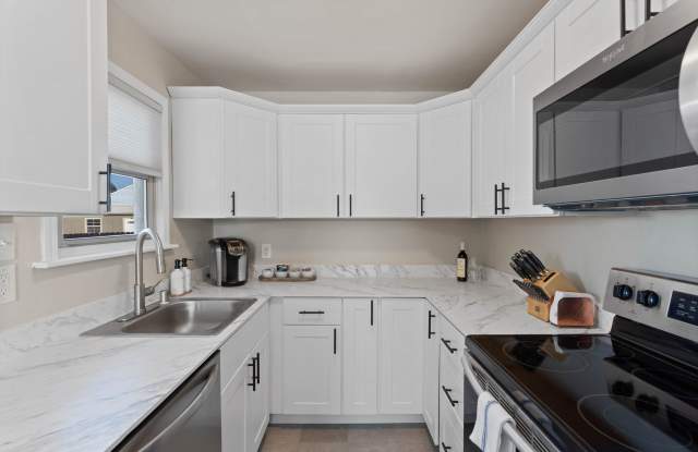 The Garland Bleu 3 bedroom home (Furnished)