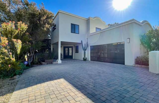 Modern, Updated 3-Bedroom Home in Stoneridge with Air Conditioning
