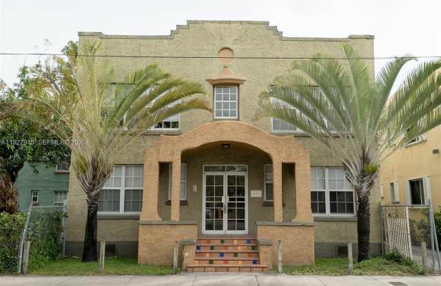 Photo of 237 NW 10th Ave