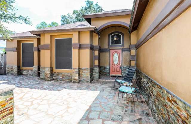 Photo of 1237 Whisper Hill Dr