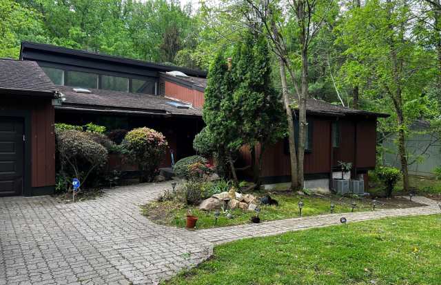 50 STONEGATE DRIVE