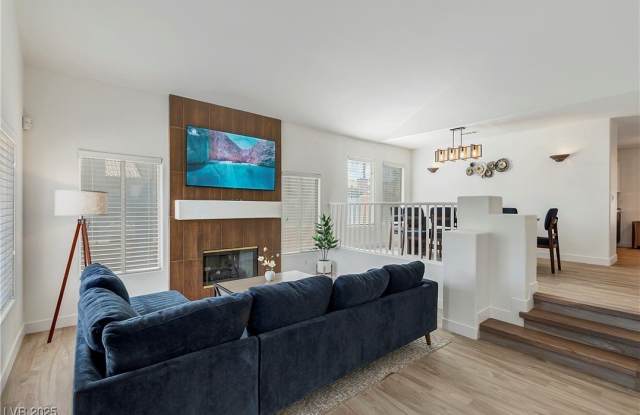 Photo of 9156 Sapphire Point Avenue