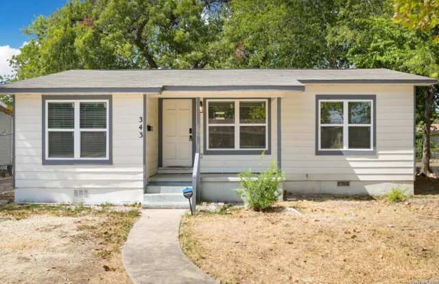 Photo of Charming 3-Bedroom Home in Coliseum-Willow Park