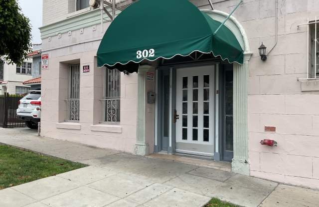 Photo of 302 Alexandria Ave