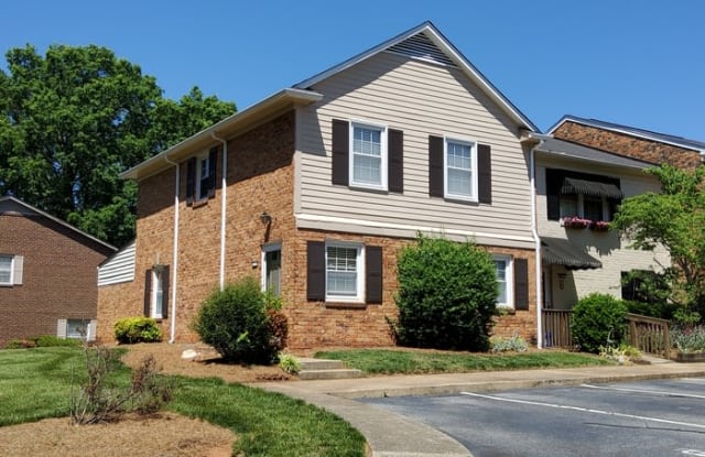 2906 St Marks Rd SW - 2906 Saint Marks Road Southwest, Winston-Salem, NC 27103