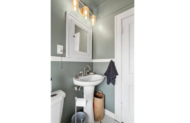 2334 Northeast Arthur Street, Unit 2