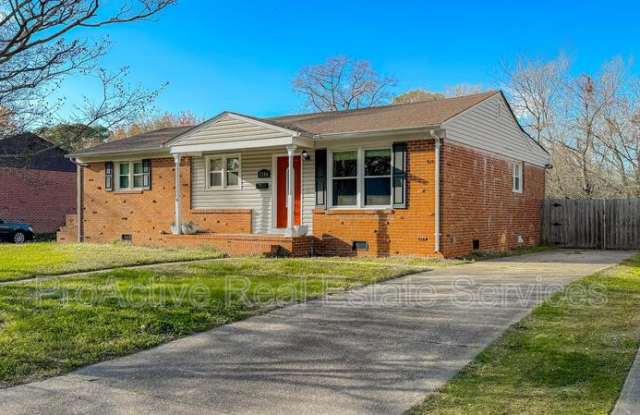 1346 Tallwood Street