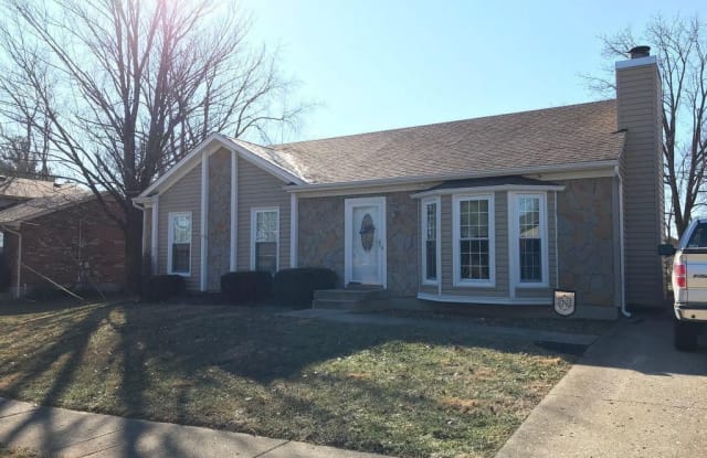 4202 Chenwood Ln - 4202 Chenwood Lane, Jeffersontown, KY 40299