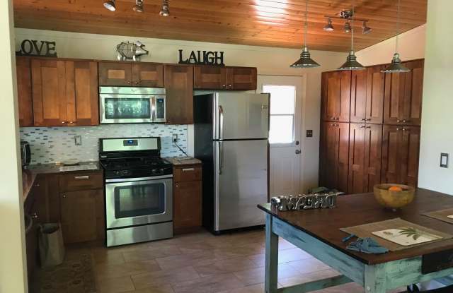 Beautiful Historic Home on the Hamakua Coast