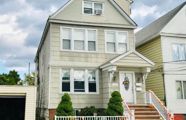 46 GARRETSON AVE - 46 Garretson Avenue, Bayonne, NJ 07002