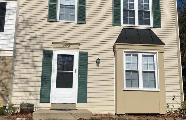 2900 MADEIRA CT