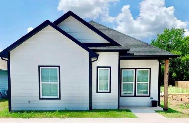 Photo of 312 Elliott Avenue