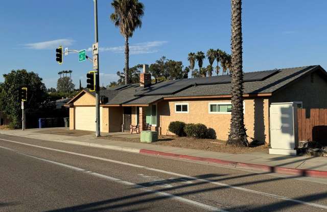 8809 Los Coches Road, Lakeside, CA 92040