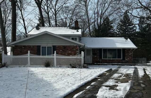 North Olmsted 3 bedroom 1 1/2 bath home