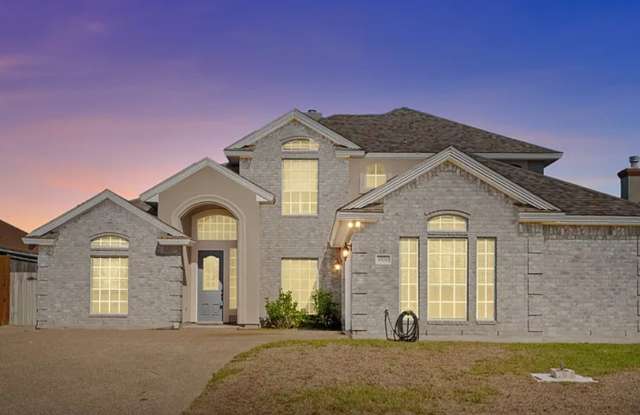 Photo of Beautiful 4BR / 3.5BA Home with Garage, Patio  Premium Features