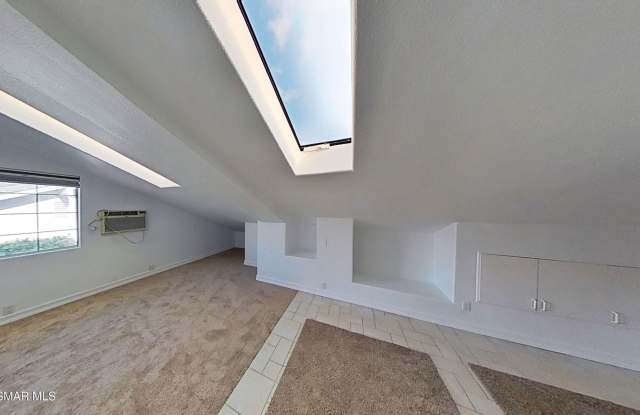 Light and airy studio apartment is located the heart of Westlake Village