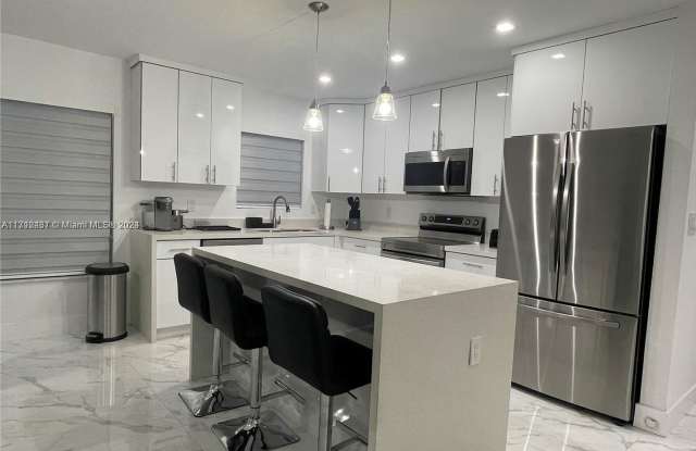 2708 NW 9th Court 2708, Fort Lauderdale, FL 33311