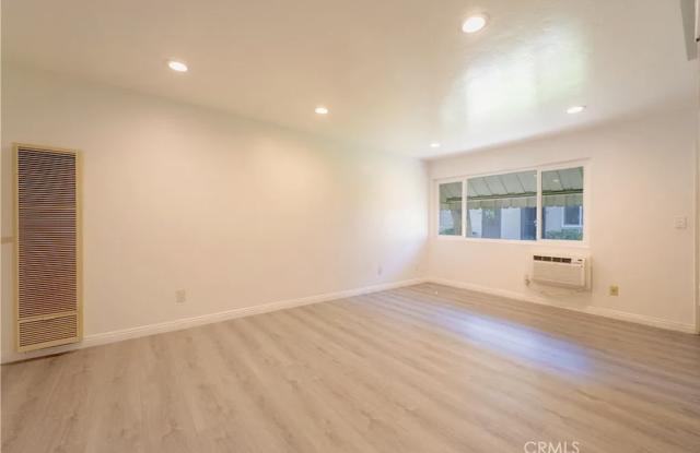 5593 Pioneer Boulevard