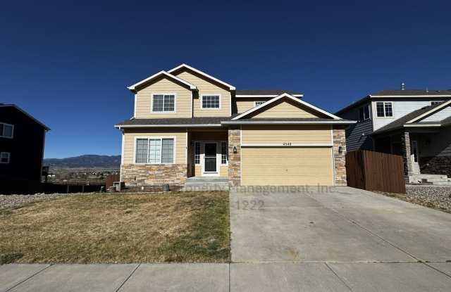 5 Bedroom House in Security-Widefield with Stunning Views of Pikes Peak