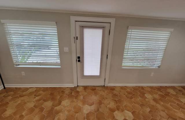 717 Illinois Avenue (Home)