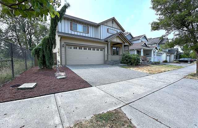 Photo of Beautifully appointed 4-Bedroom 2-bathroom home in idyllic neighborhood!