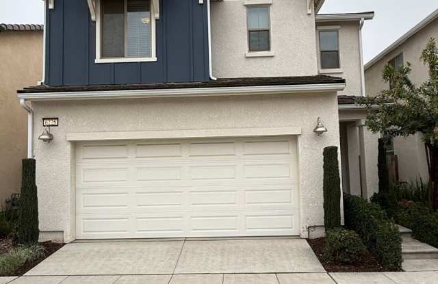 Photo of Charming 3-Bedroom Home in Family-Friendly 93727 Neighborhood