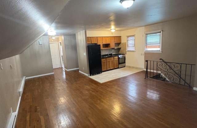 36 PINECREST RD