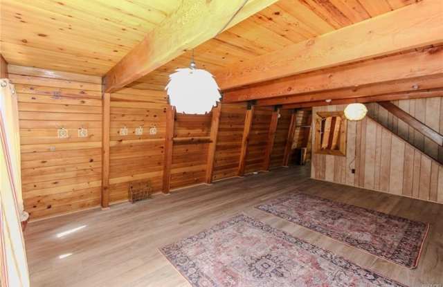 409 West Sherwood Boulevard