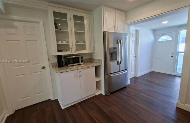 2407 Scott Street 1, Hollywood, FL 33020