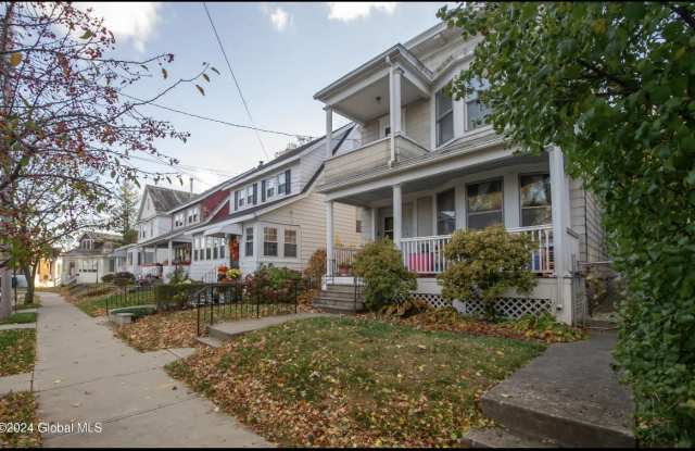 3 South Marshall Street