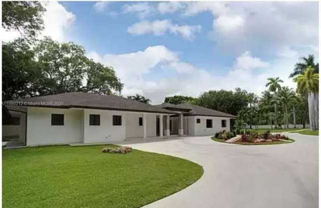 Photo of 8800 SW 112th St