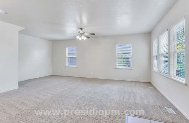 33 East 150 North - 1