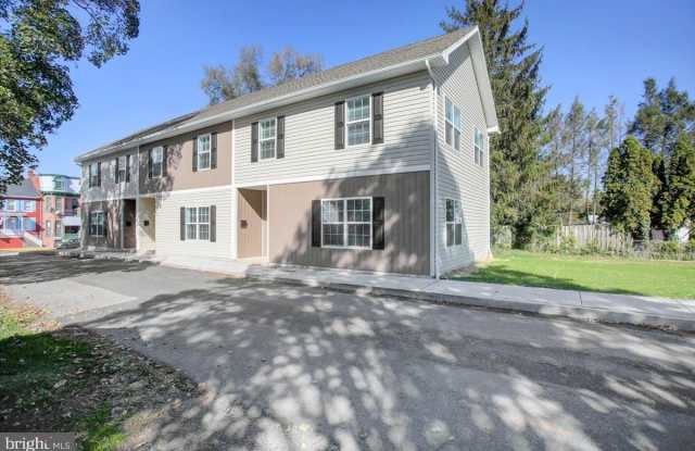 Photo of 36 DAHLGREN Street E