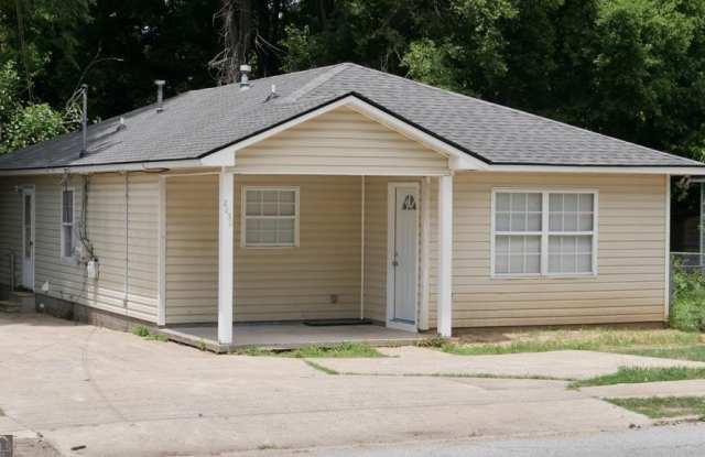 Photo of 2830 N Lumpkin Road