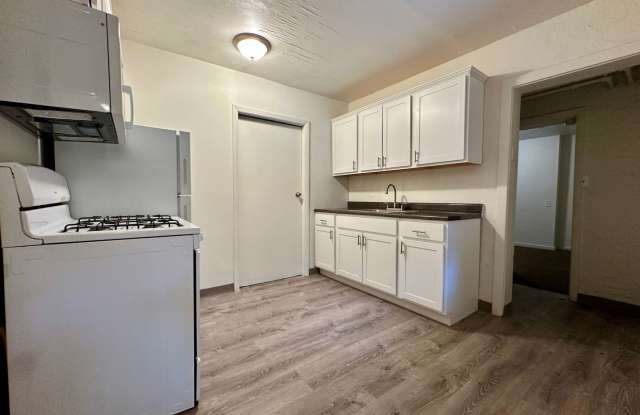 Super Spacious Three Bedroom on Bates Street! Deck  Patio! Washer  Dryer Included! Call Today!