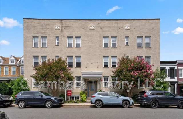 Photo of 739 Newton Place NW