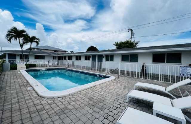 231 SW 15th St - 231 Southwest 15th Street, Pompano Beach, FL 33060