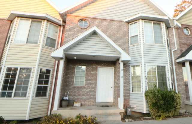 Cat Friendly 3 bedroom Townhome in Provo