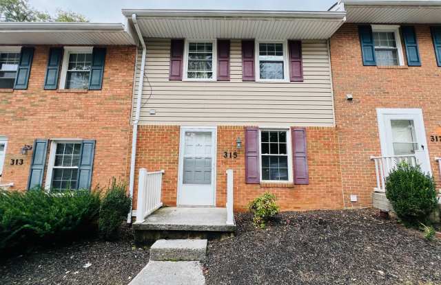 2 Bedroom, 1.5 Bath Townhouse