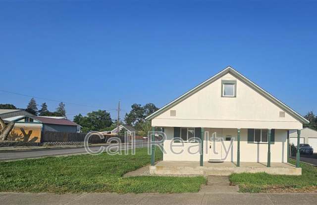 2903 N Smith