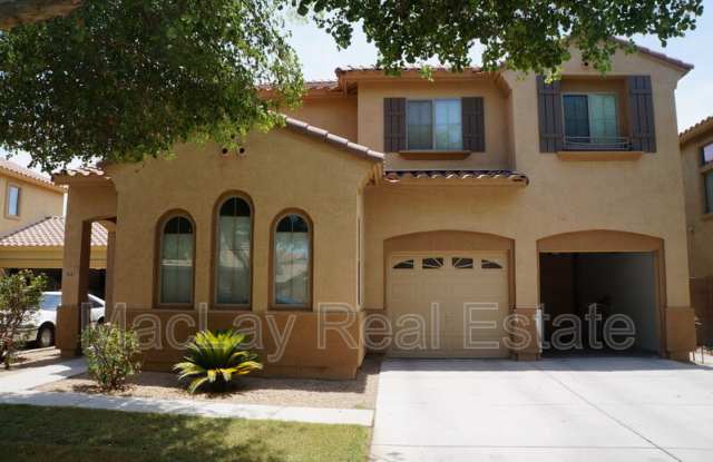 3643 E Hyatt ln
