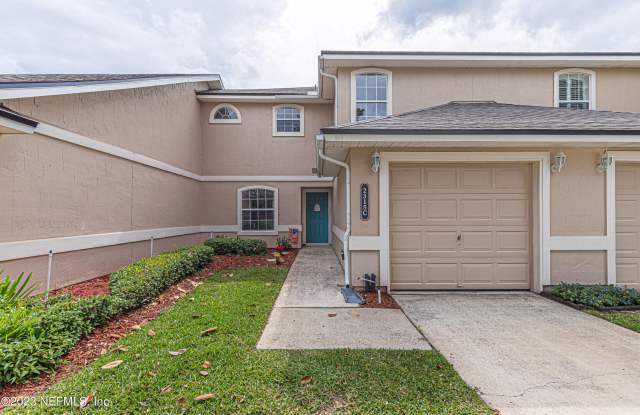 2315 WOOD HOLLOW Lane