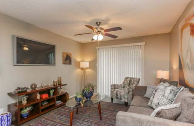 901 W Silver Sands Dr, #610