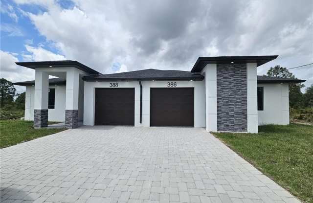 386 Bell Boulevard S